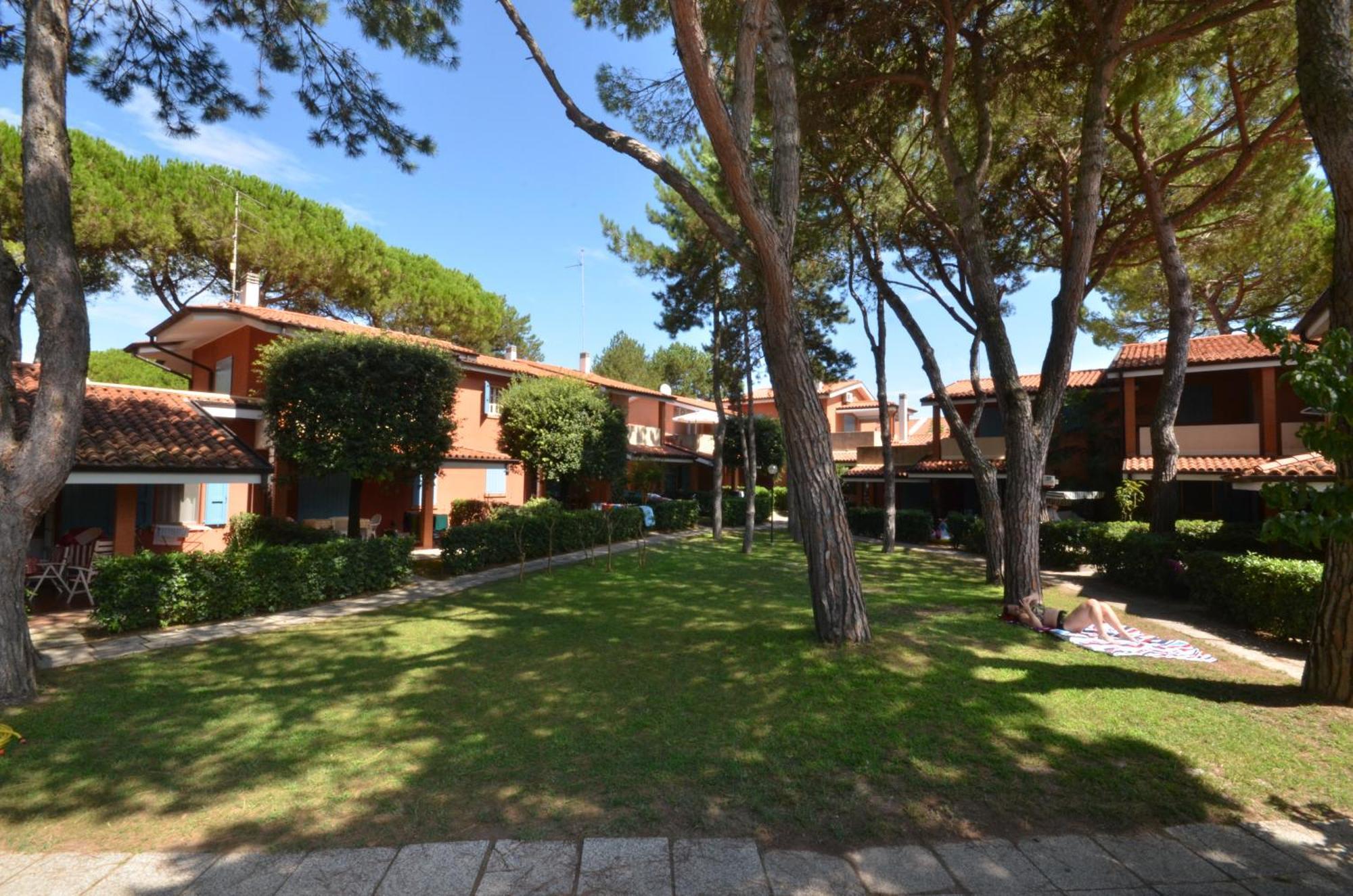Villaggio Euro Residence Club Bibione Buitenkant foto
